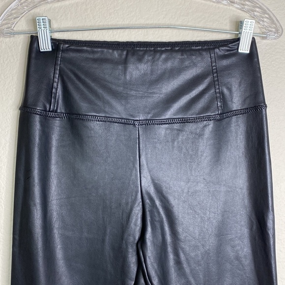 7 FAMK vegan faux leather high rise black leggings Sz small EUC - Picture 2 of 5
